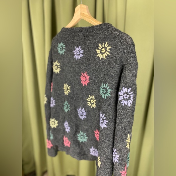 Floral Embroidered Vintage ZipUp Wool Sweater - Picture 5 of 7
